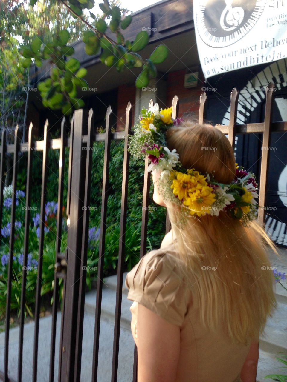 Girl with flowers 