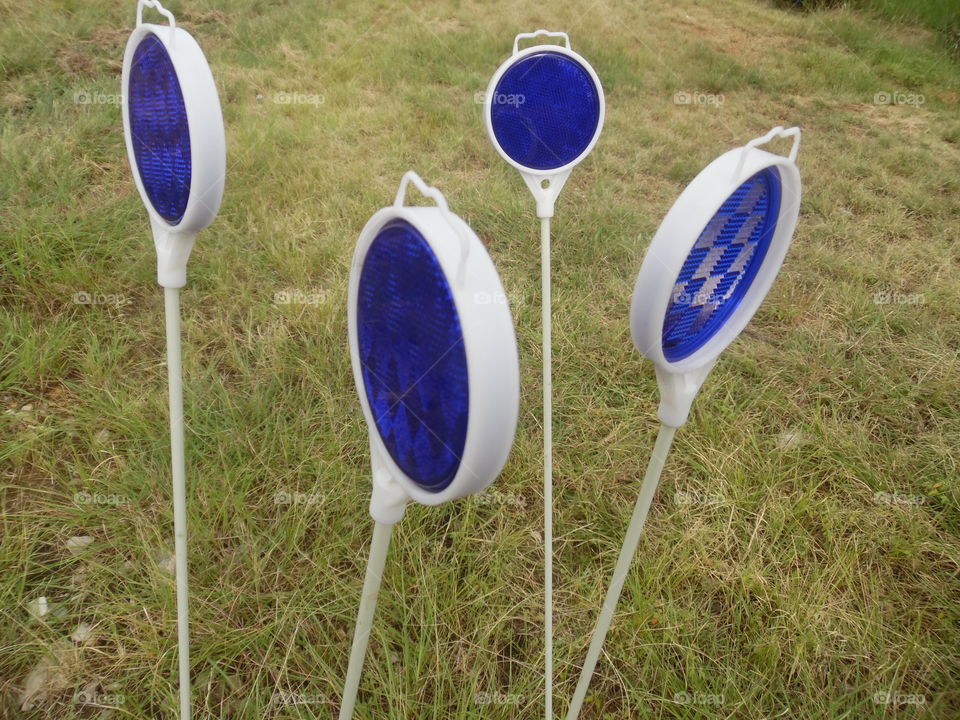 reflector lollipop. This is a picture of some reflectors that I saw while out riding my bike 🚲 this weekend. 👣 🚶 🏃 🔥 💨