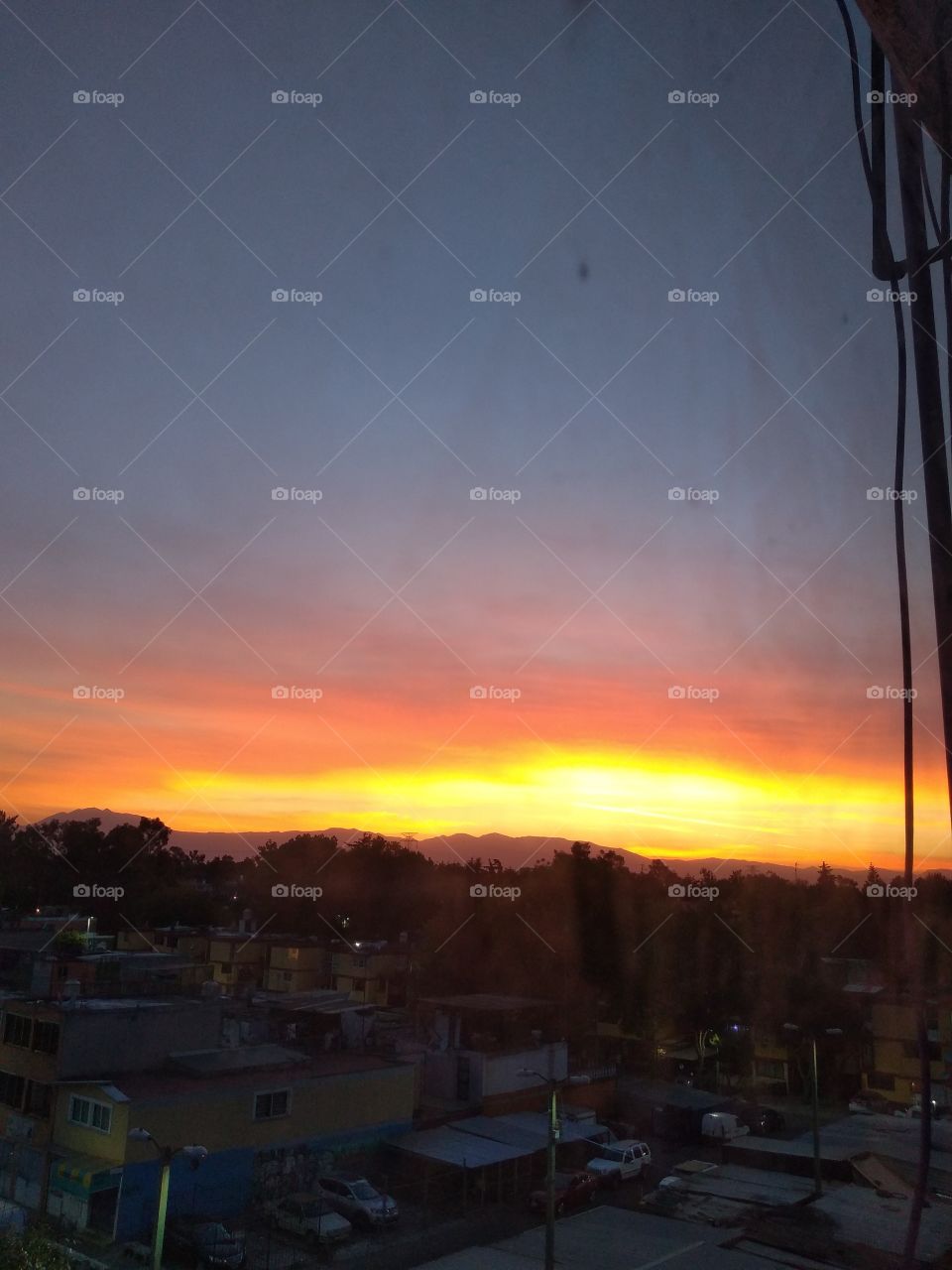 lo bello de atardecer.