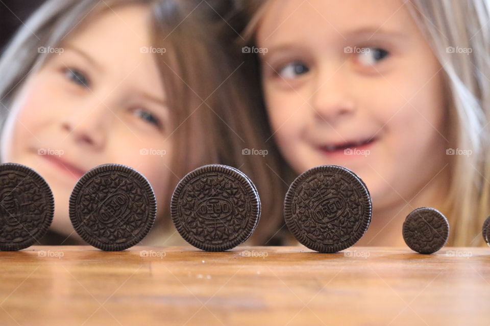 Oreo-Best Friends Share their Cookies.