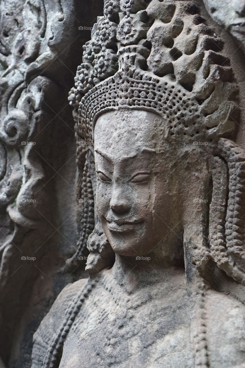 angkor wat acient statue face