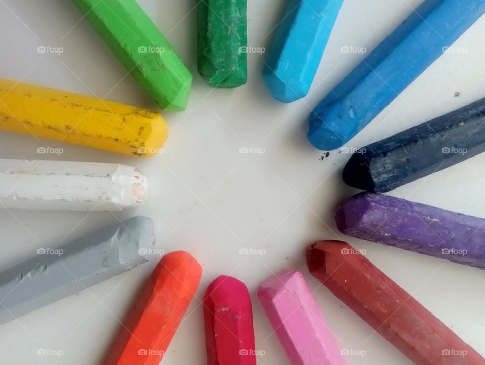 Crayons circle with white background
