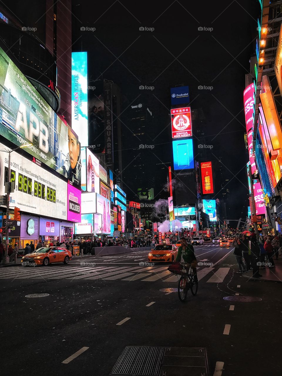 Time Square en la ciudad de Nueva York. Una urbe magnífica, llena de colores, llena de vida, llena de posibilidades ! 