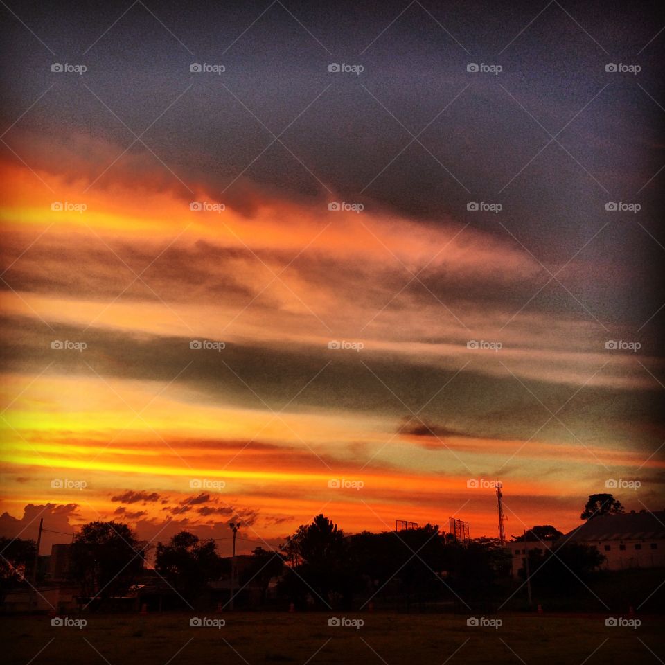 📸 #Desestressando em #clicks!, pois #fotografia é nosso #hobby! 
#️⃣ 
#sol #sun #sky #céu #natureza #horizonte #paisagem #inspiração #mobgrafia #XôStress