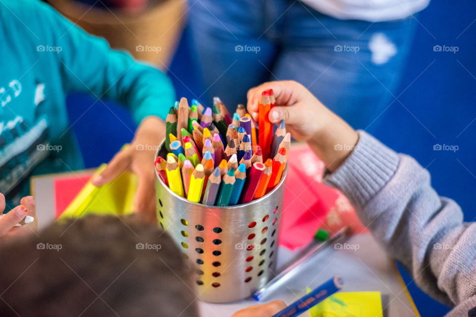children dit colored pencils