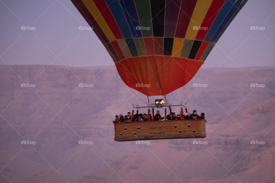 Float in balloon basket