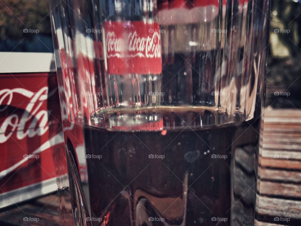 Taste the buzz Coca Cola 