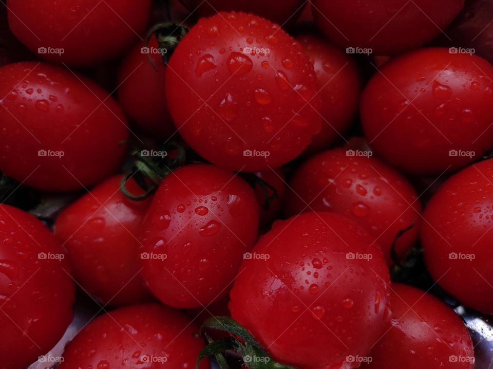 Cherry tomatoes / Bright red cherry tomatoes / Vegetables /Colour red/ Wet tomatoes/ Water drops /Fresh vegetables