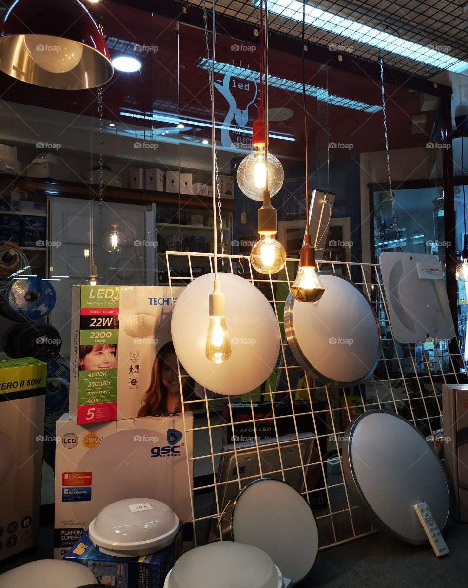 Bombilla Edisom, moderna y práctica y decorativa