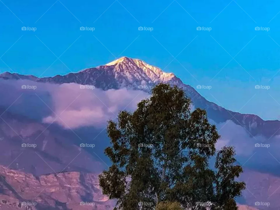 look like mountain