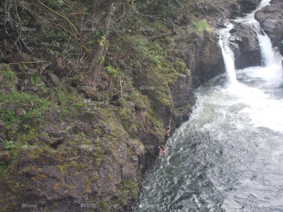 The daring duo versus the water