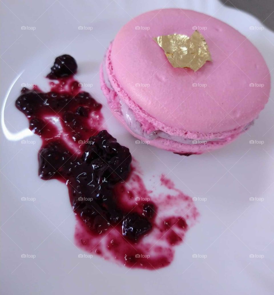 Macarrons frutas vermelhas.