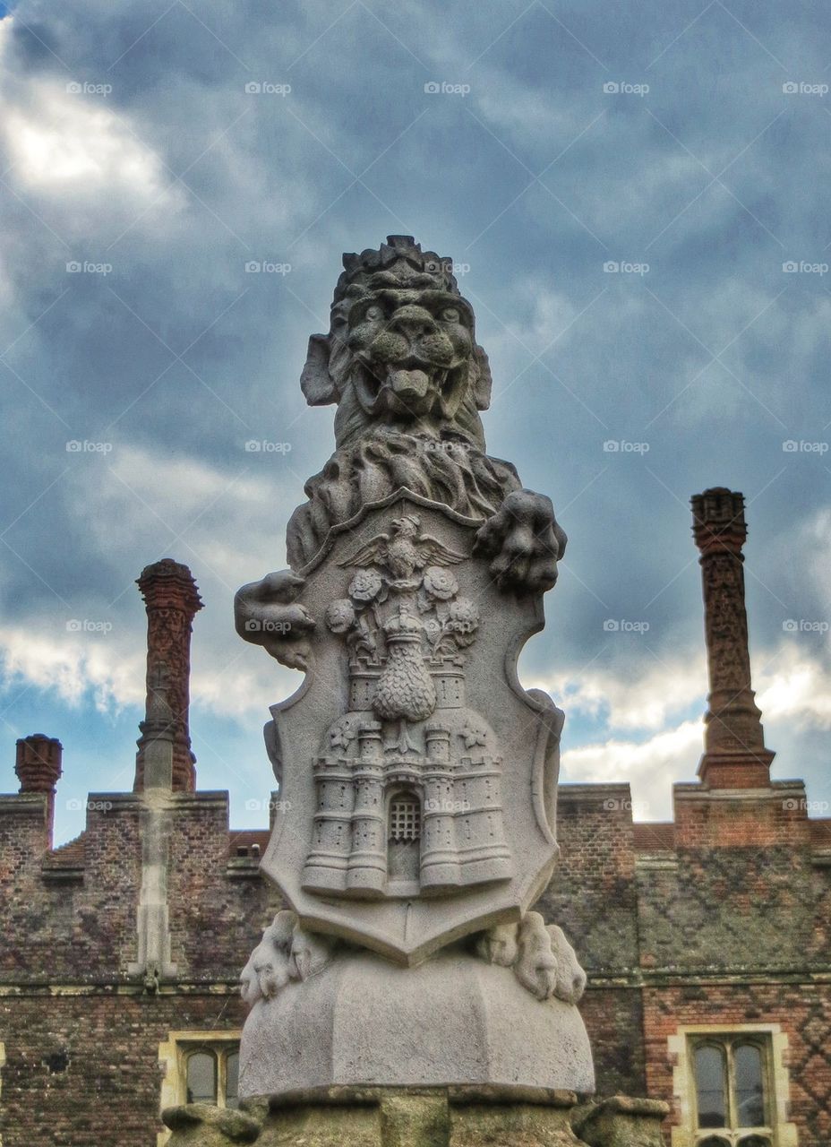 Hampton Court Lion