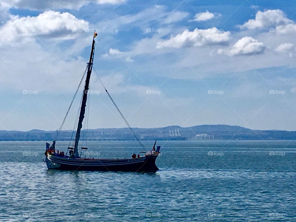 Sailing, Small Portuguese caravel