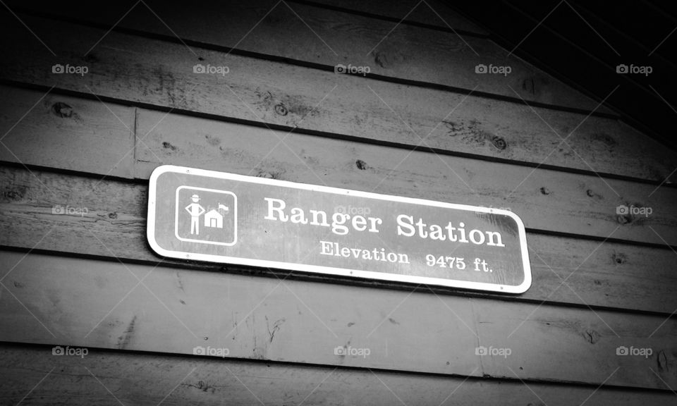  Ranger station. Ranger station - Rocky Mount National Park