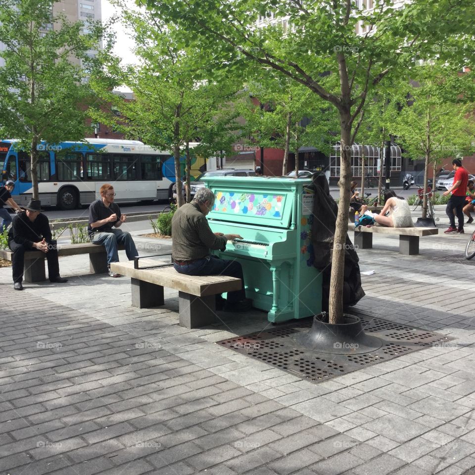 The street pianist