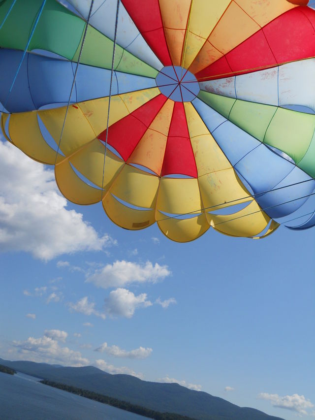 Parasailing 