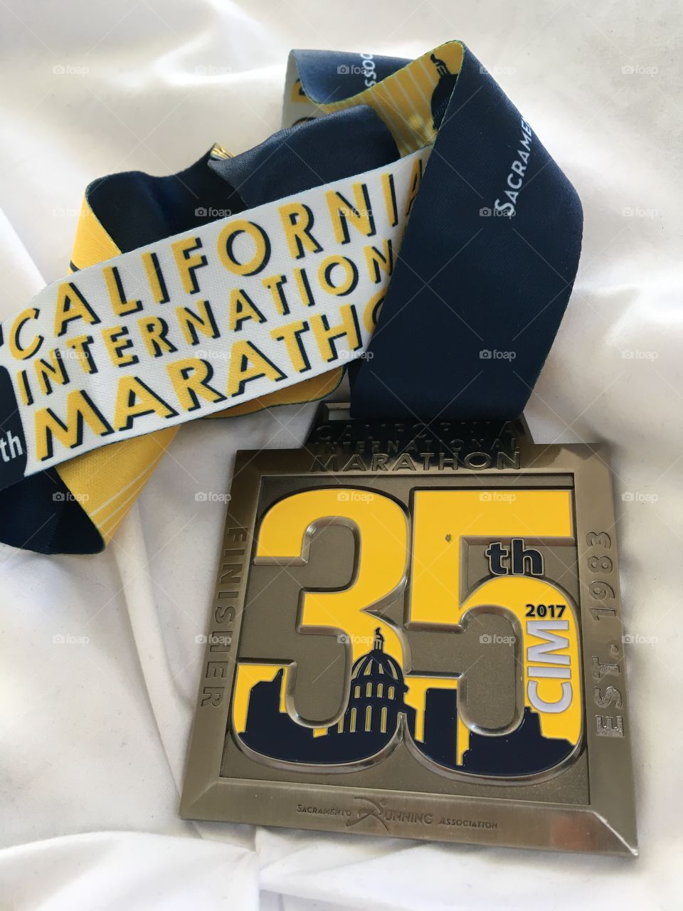 California international marathon medal 2017 