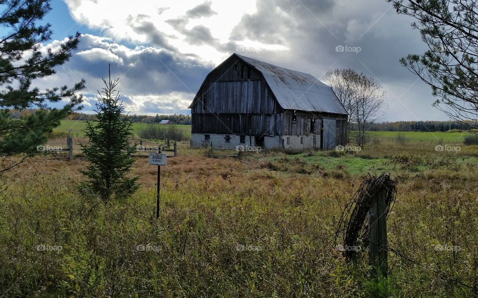 Scenic Country Barn