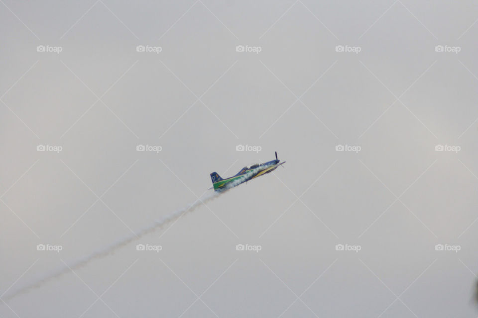 airplane plane smoke acrobatic by jvukelja