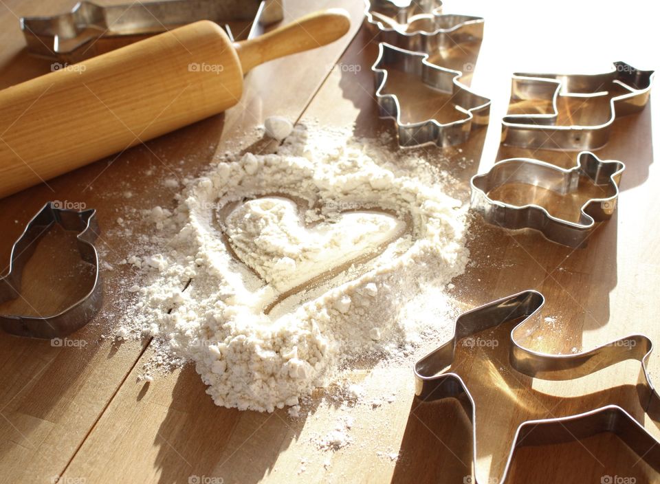 December baking flour heart