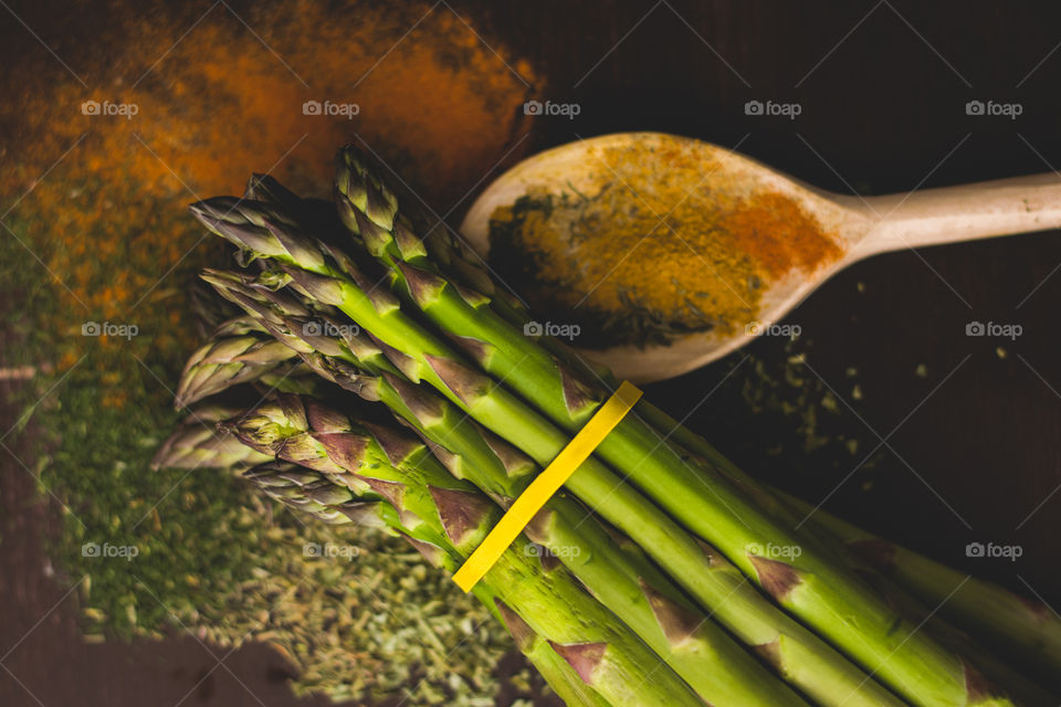 asparagus and spices