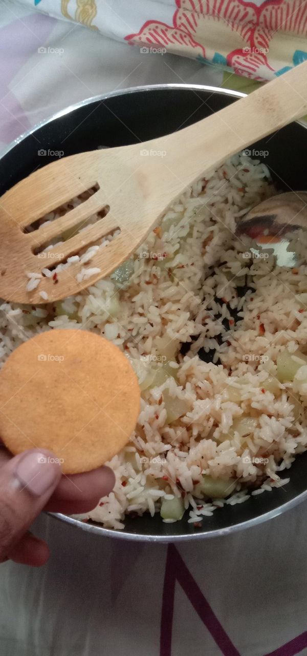 Cucumber Rice with spicy biscuit trial 😋