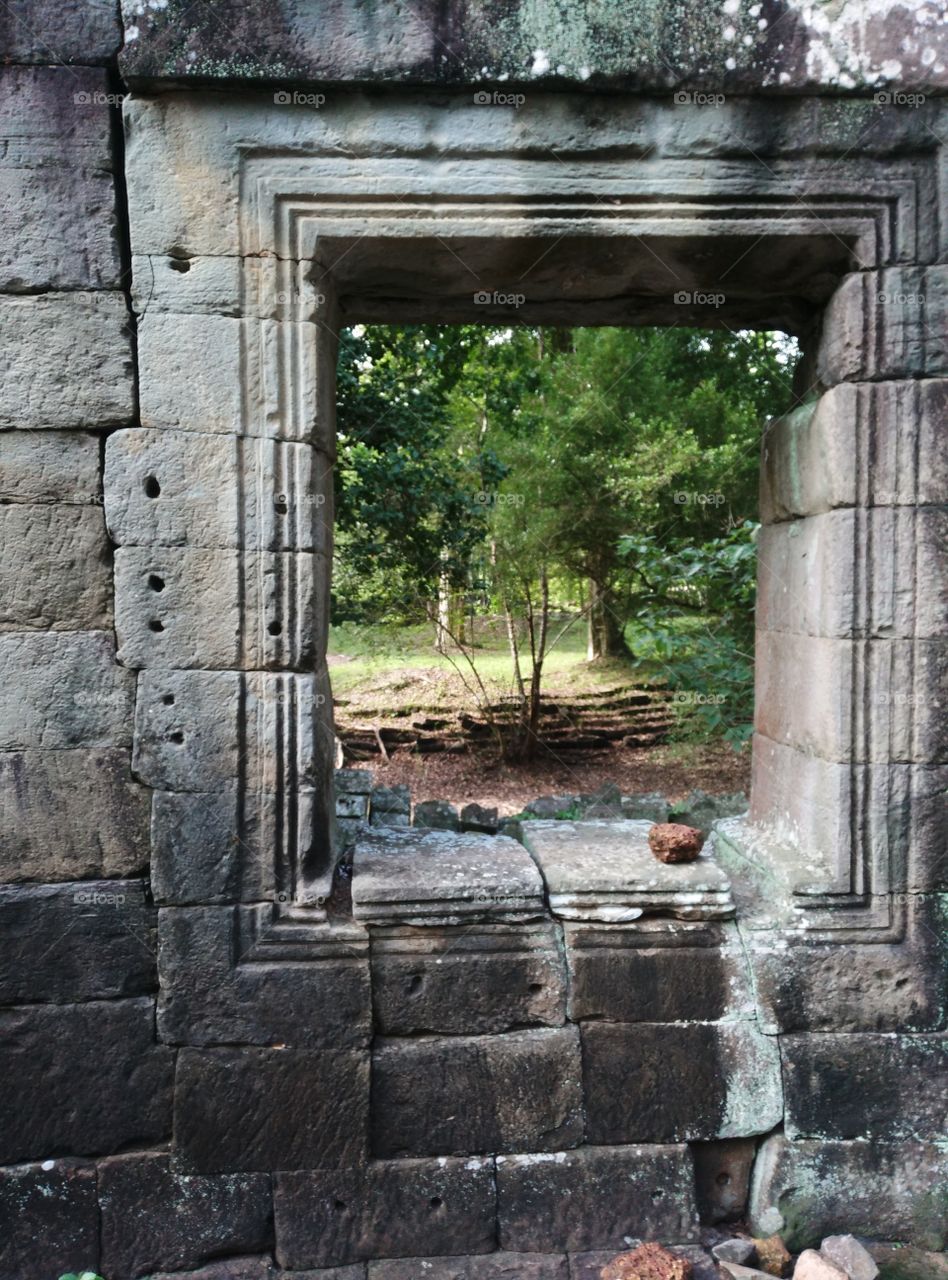 Temple window
