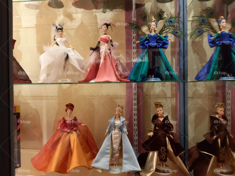 The magic world of dolls