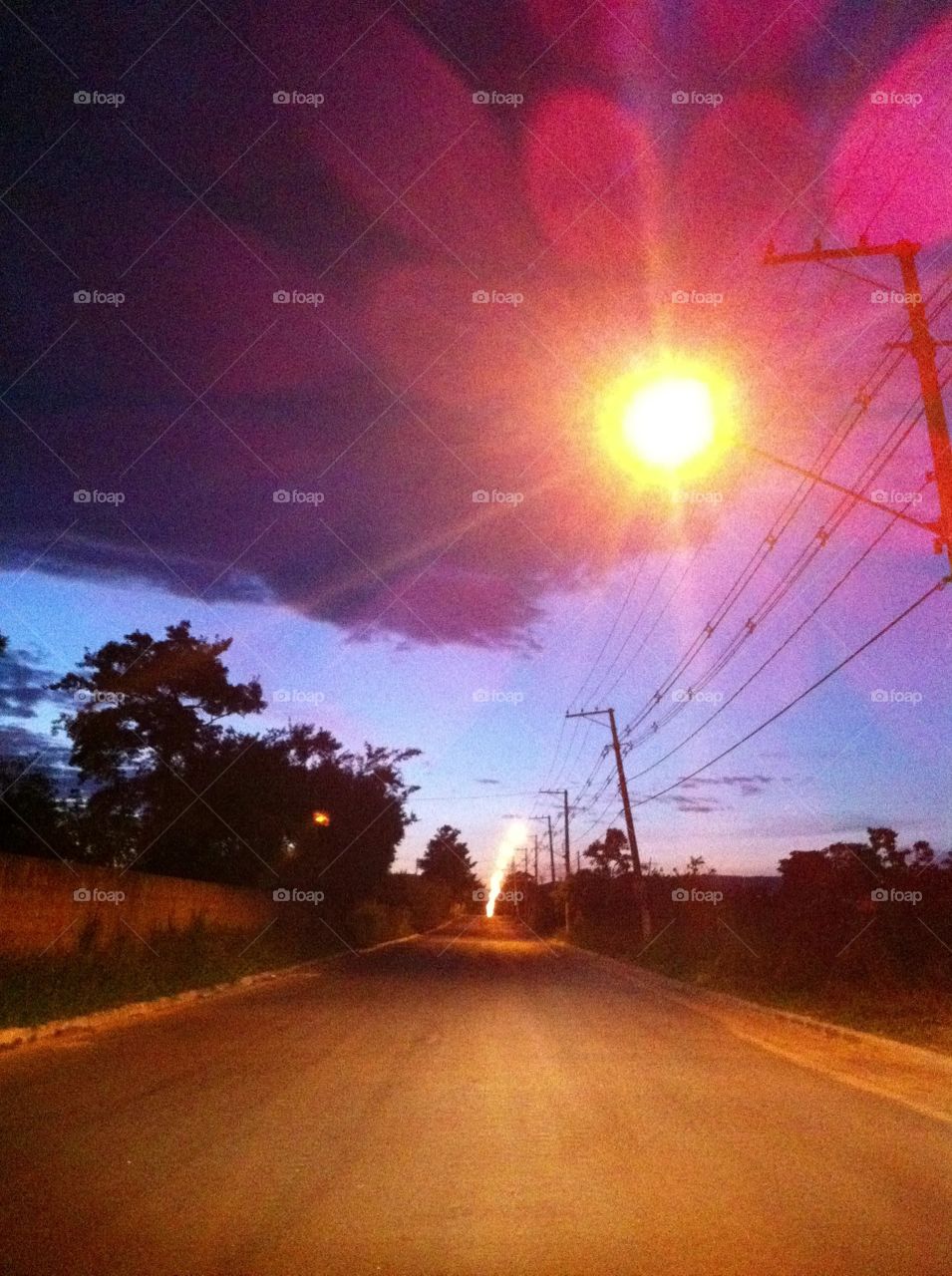 Sol - 🌅Desperte, Jundiaí. 
Que a jornada diária possa valer a pena!
🍃
#sol #sun #sky #céu #photo #nature #morning #alvorada #natureza #horizonte #fotografia #pictureoftheday #paisagem #inspiração #amanhecer #mobgraphy #mobgrafia #Jundiaí #AmoJundiaí