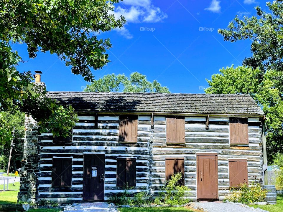 Log cabin in Kimmswick Missouri 