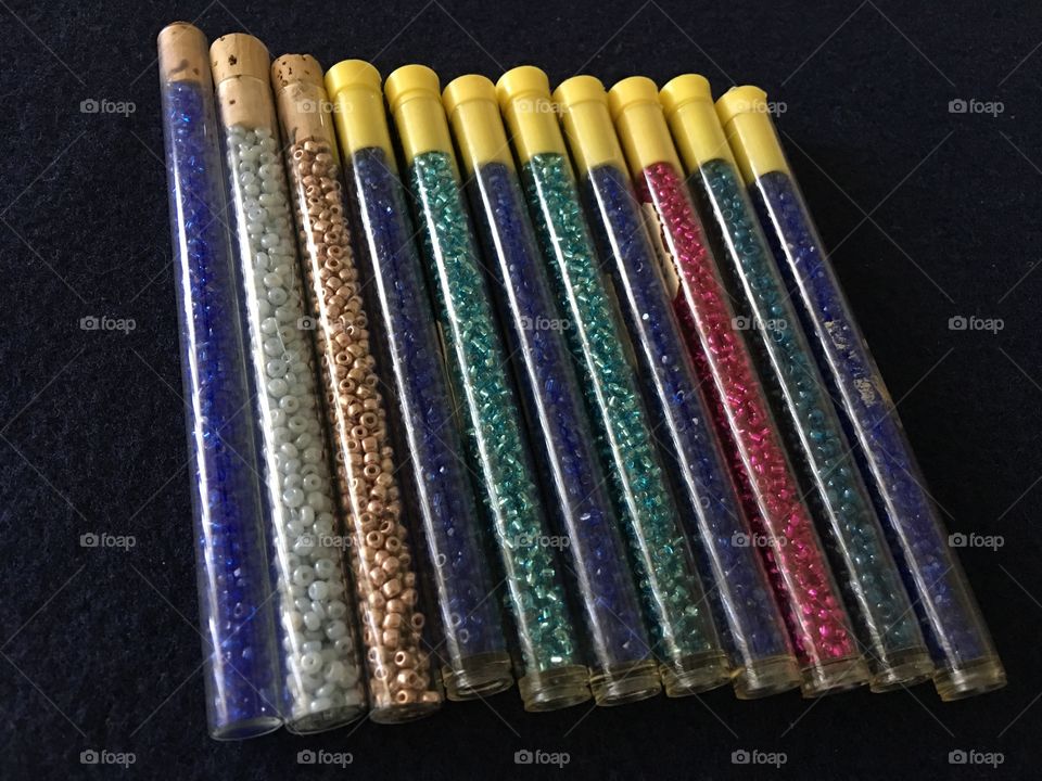 Craft glass seed beads