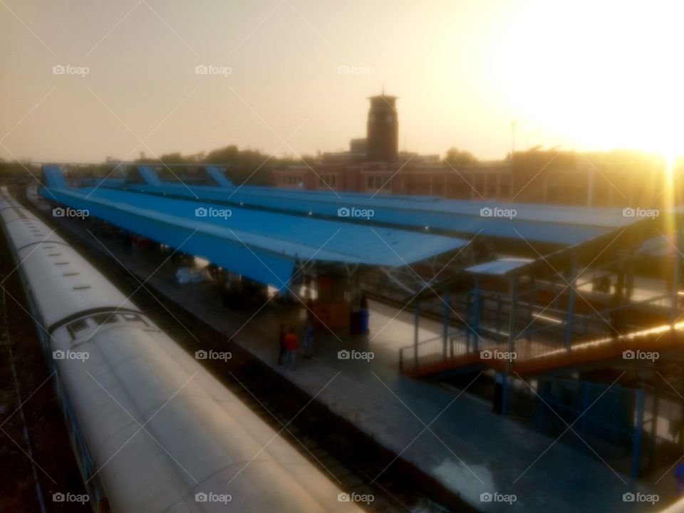 Jodhpurs station and the tracks