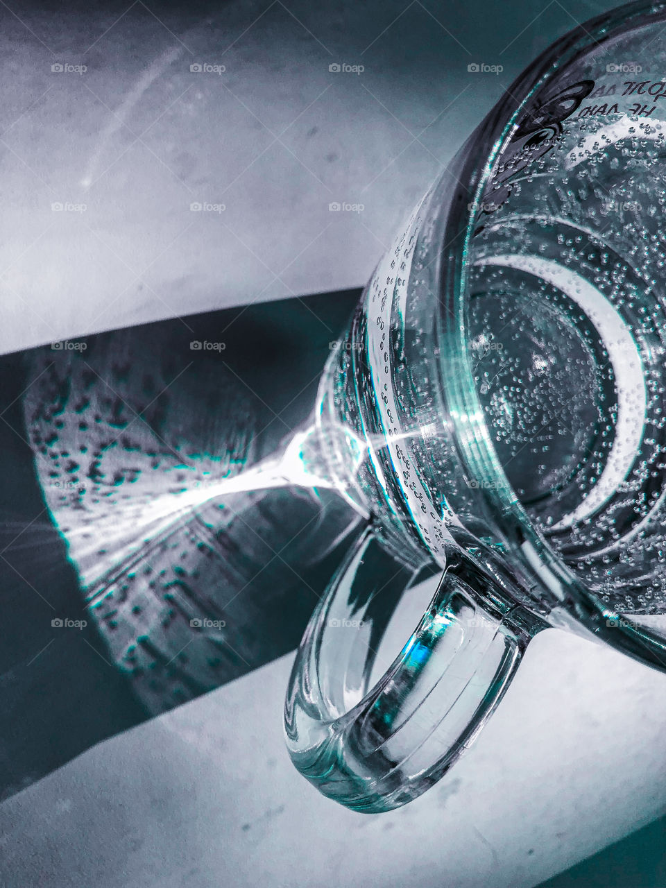 Красивая тень воды