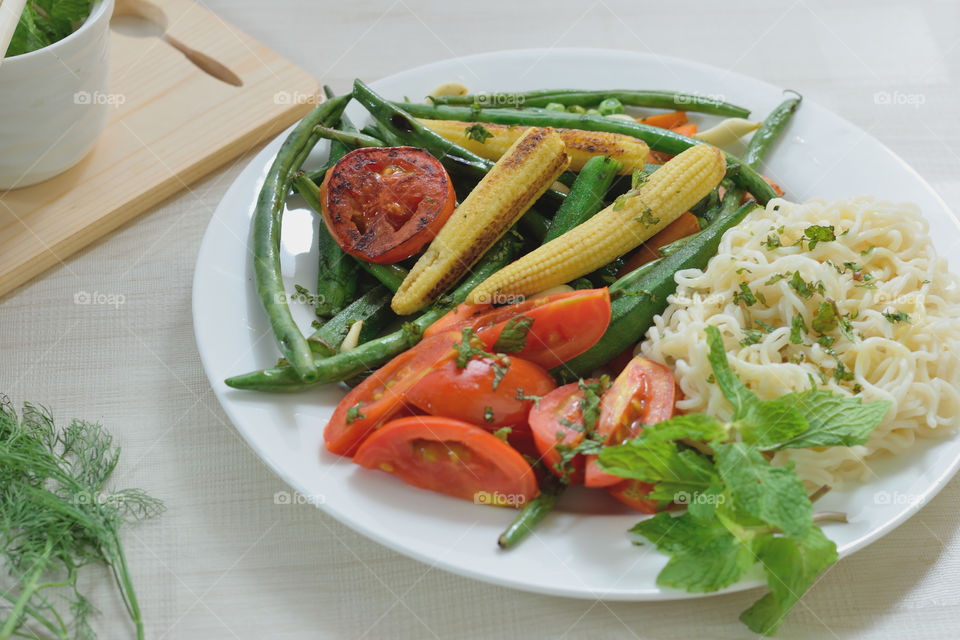 pasta with fresh veggies