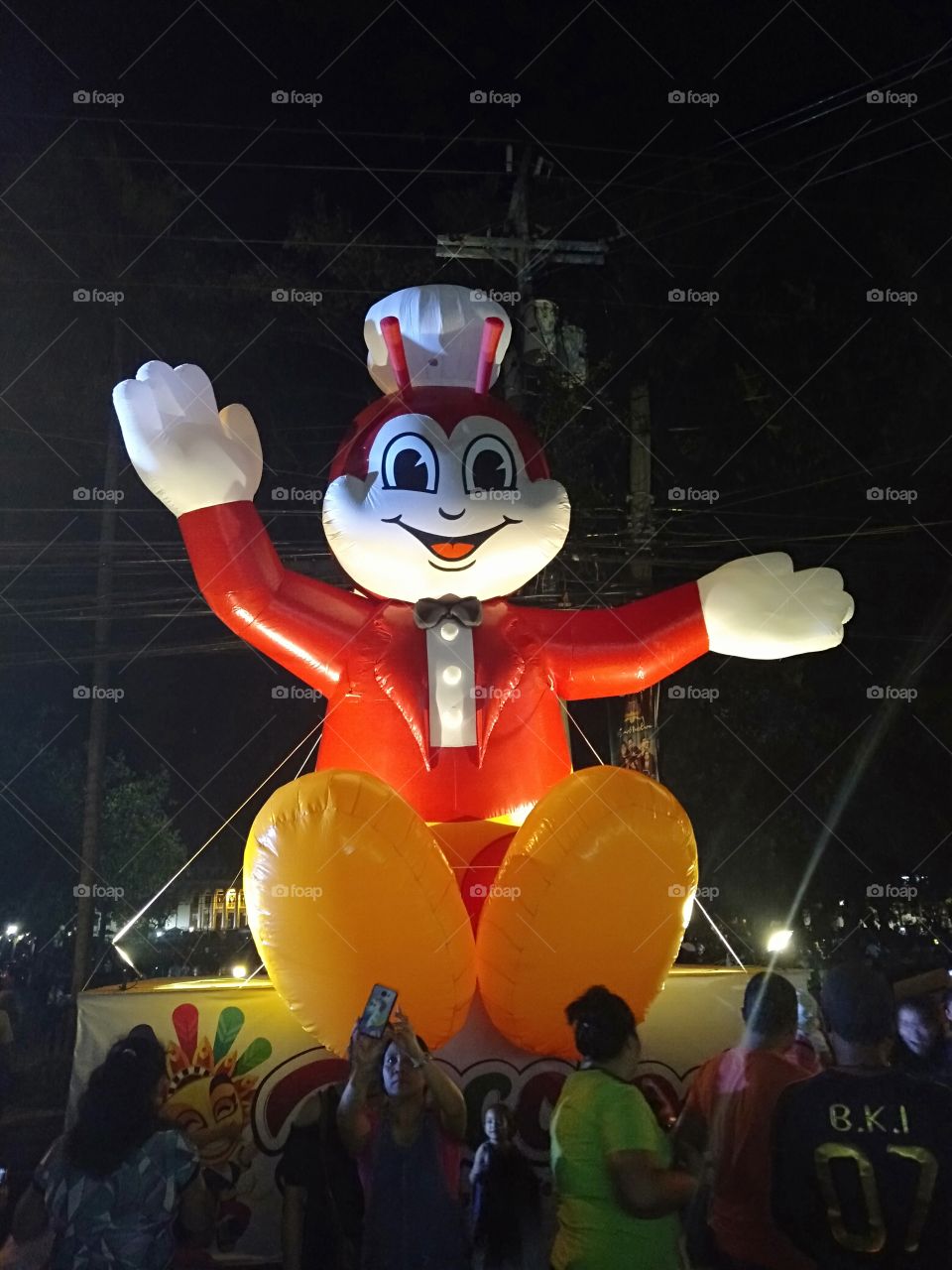 Jollibee is happy while he is setting on his chair☺️ he need to be relaxed 🤗