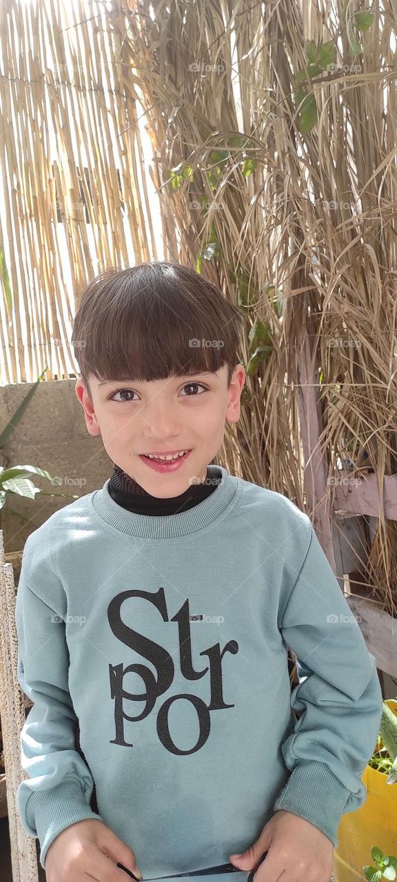 I wanted to share with you a picture of my little son. I hope you will not be stingy in supporting me. Thank you all