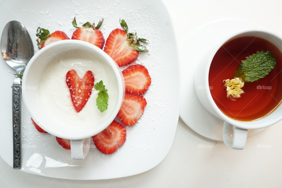 Stay cozy in winter! breakfast with tea