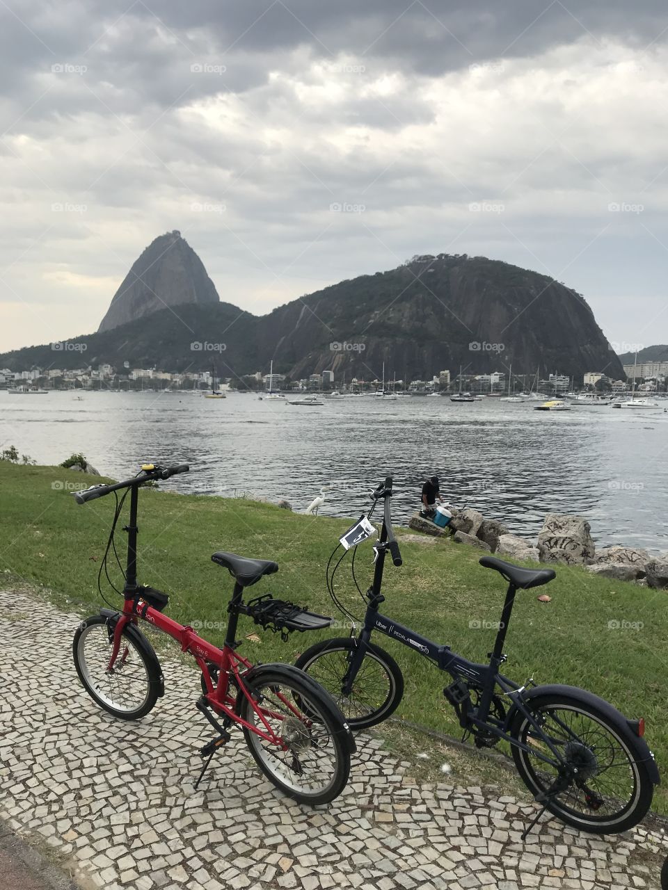 Rio de Janeiro de bike. Deixe o carro em casa.