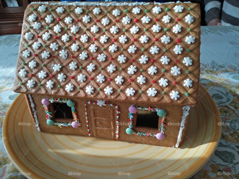Gingerbread house cake home made