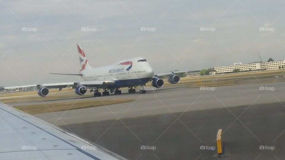 British Airways 747-400. Plane spotting at Heathrow.