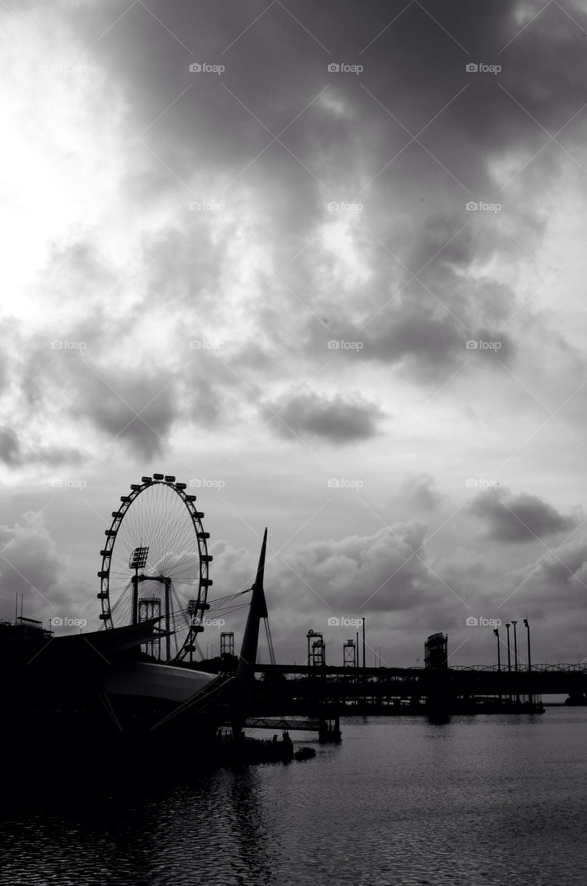 singapore wheel cloudy ferris wheel by i_remus