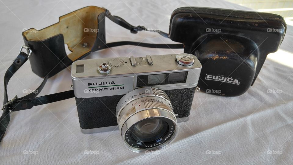 Vintage Fujica Compact Deluxe 1:1.8 Fujinon Camera