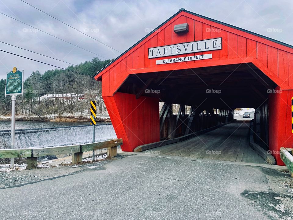Taftsvillecoveredbridge 
