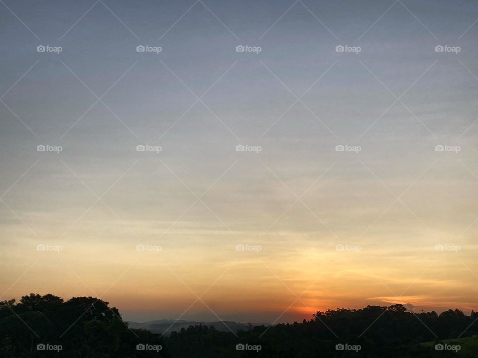 🇧🇷 Um entardecer extremamente bonito em Jundiaí, interior do Brasil. Viva a natureza! / 🇺🇸 An extremely beautiful sunset in Jundiaí, interior of Brazil. Cheer the nature!

