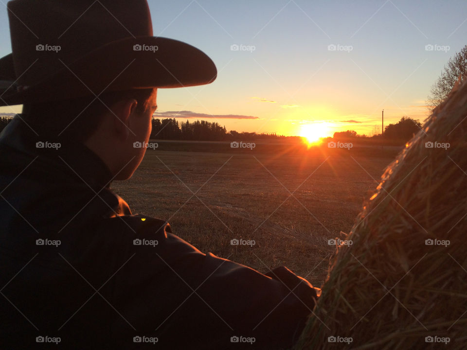 Cowboy hats and sunsets 