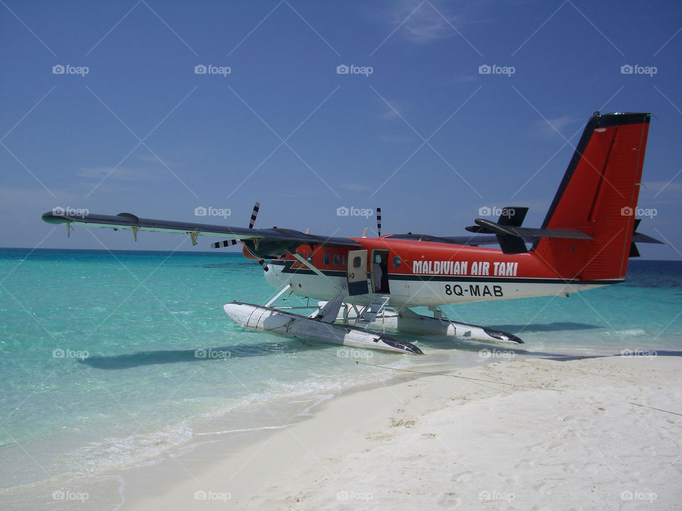 indian ocean aviation maldives seaplane by fizzlicity