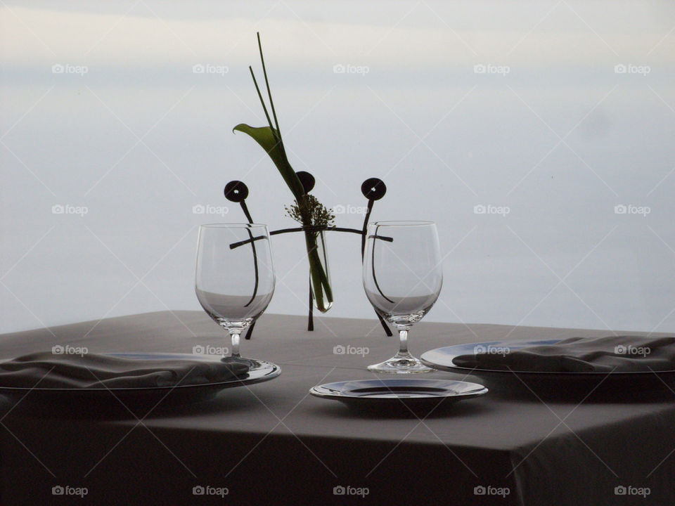 table travel food glass by mikaelnilsson