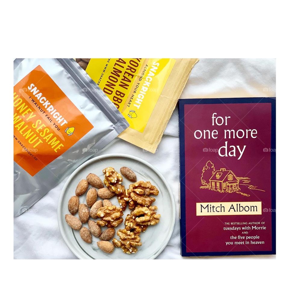 Weekend clean snacking with almonds and nuts 