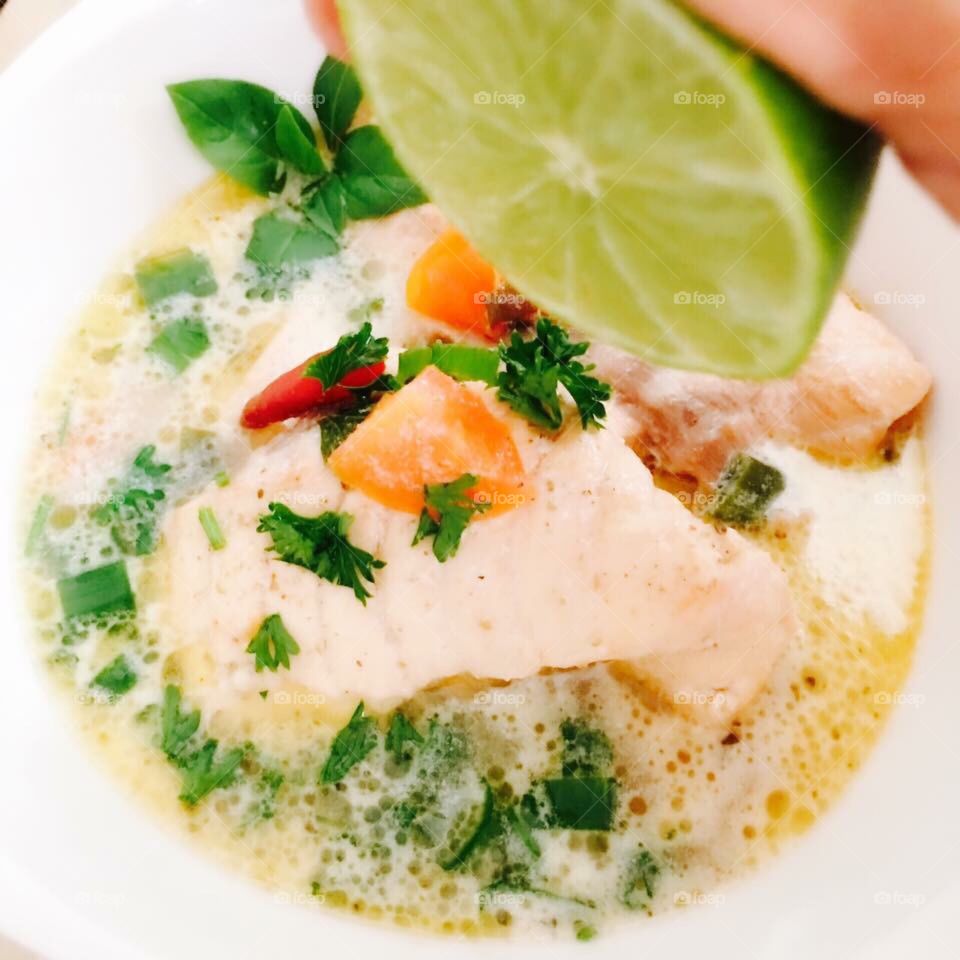 Salmon in coconut soup 